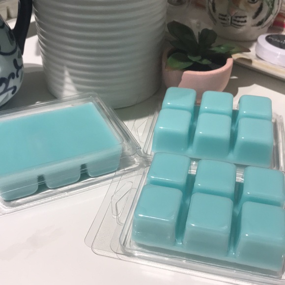 Cin Rolls Wax Melts Soy Waxing Tarts CBuns Aqua Qty3 Hand Crafted NEW ITEM - Picture 4 of 5